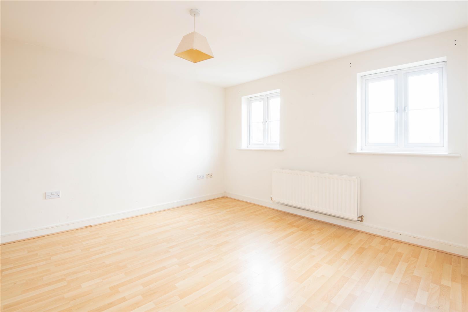 2 bed property in Abbotts Close, Preston
